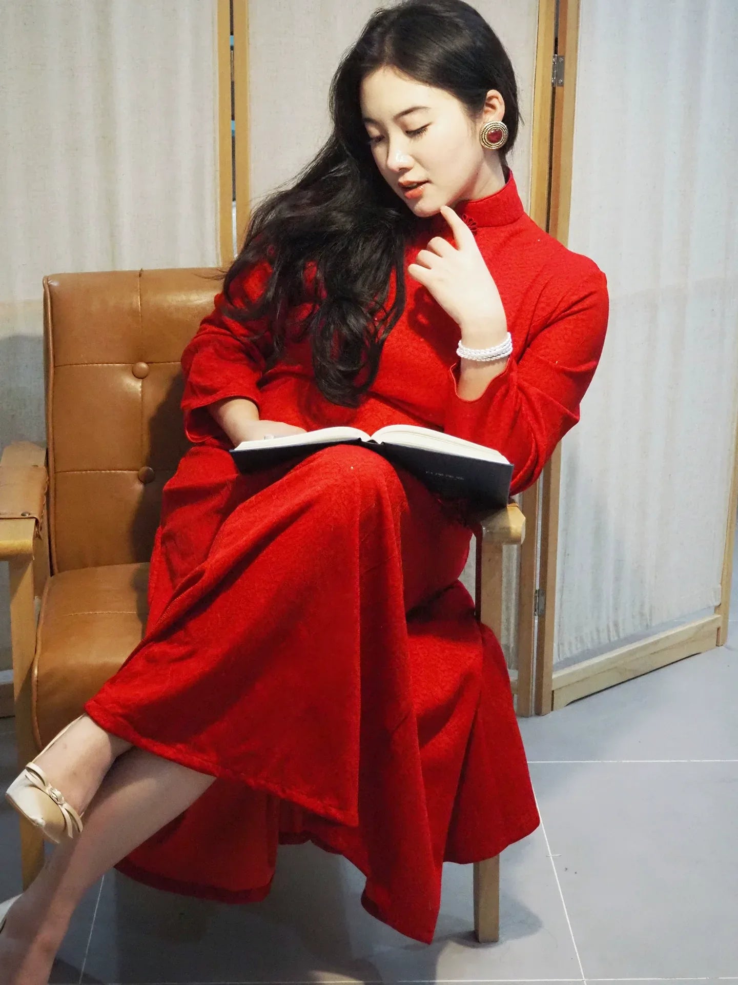 Red Bridal Qipao – New Chinese Curve-Flattering Dress for Engagement & Wedding - Yandan_Hanfu