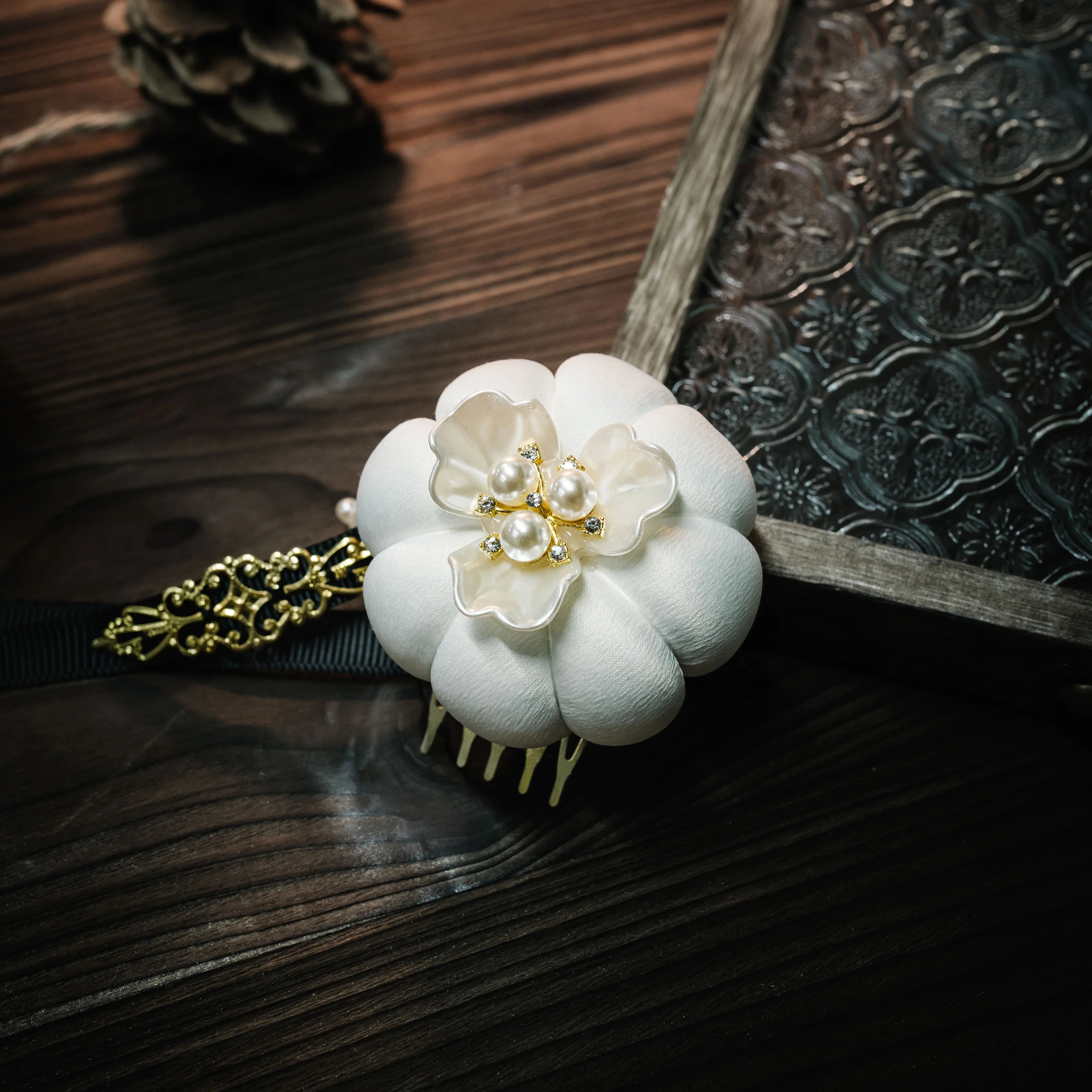 White Hanbok headdress Yanji Folk Korean tradition - Yandan_Hanfu