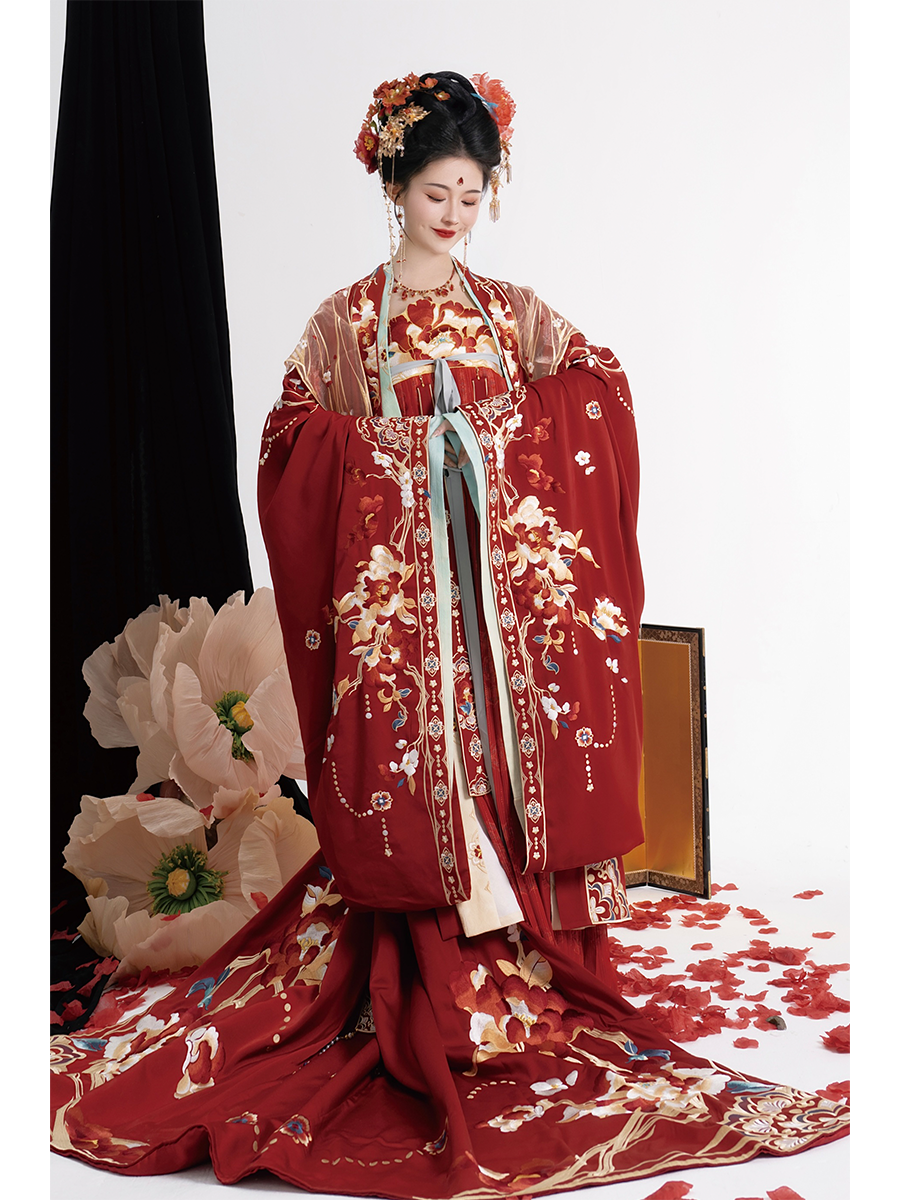 Authentic Tang-Style Bridal Hanfu – Custom Embroidered Red Gown with Flowing Grand Sleeves