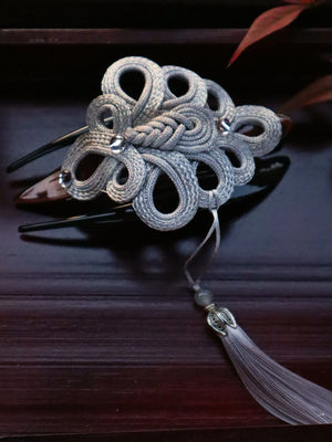 Realm of Grace – New Chinese Style Vintage Hair Claw | Elegant Tassel Shark Clip & Duckbill Barrette - Yandan_Hanfu