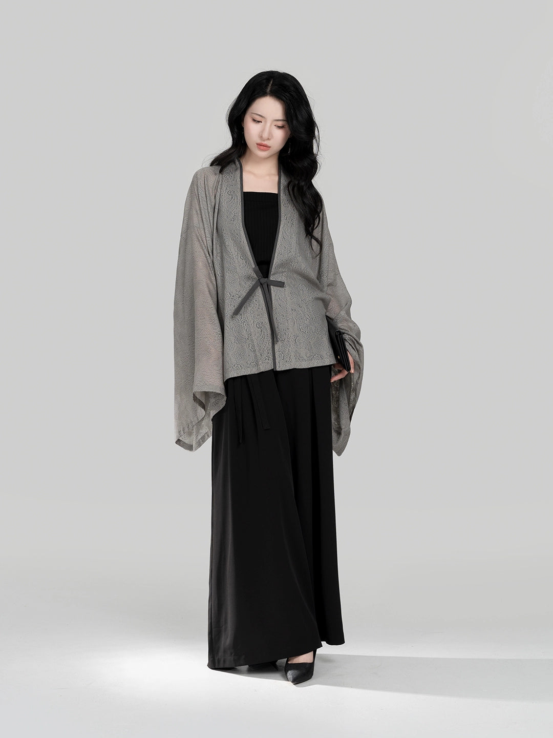 Fuyue – Wei & Northern Dynasties Inspired Modern Hanfu | Pleated Outer Top with Round-Neck Short Sleeve T-Shirt & Song Pants