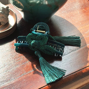 Realm of Grace – New Chinese Style Vintage Hair Claw | Elegant Tassel Shark Clip & Duckbill Barrette - Yandan_Hanfu