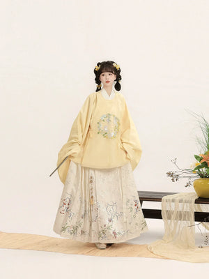 “Moonlit Blossom” Ming-Style Hanfu for Women – Embroidered Round-Collar Top & Mamian Skirt, Autumn/Winter - Yandan_Hanfu