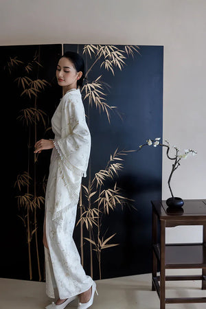 "Qianzhi" white embroidered shawl showing thin backless cheongsam bride wedding dress toast engagement - Yandan_Hanfu