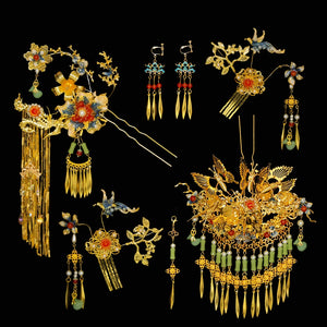 Complete set of Chinese antique butterfly bridal hairpins and earrings with tassels, ideal for traditional wedding accessories.