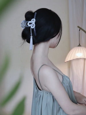 Realm of Grace – New Chinese Style Vintage Hair Claw | Elegant Tassel Shark Clip & Duckbill Barrette - Yandan_Hanfu