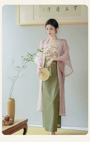 Shop casual cheongsam, cheongsam skirts, and luxurious silk cheongsam in cheongsam green cheongsam. Choose a-line cheongsam, halter cheongsam, or cheongsam evening gowns with cheongsam embroidery or dragon designs. Explore modern wedding qipao, custom qipao, and cozy winter qipao styles. Crafted from premium cheongsam fabric, options include long sleeve cheongsam dresses and modern cheongsam tops.