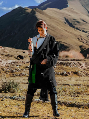 Men's black Xizang Tibetan robe full outfit photo
