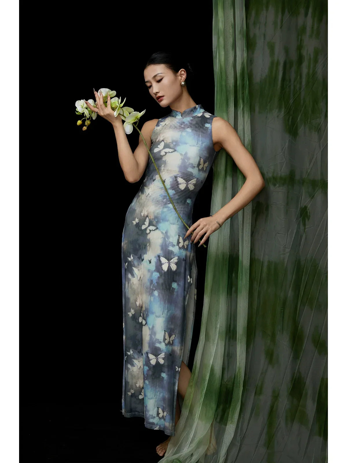 Elegant Modern Chinese-Style Blue Qipao Dress Vintage-Inspired Long Butterfly Blue cheongsam, with chest pads, and Free double-layer opaque leggings Elegant Modern Chinese-Style Blue Qipao Dress Vintage-Inspired Long Butterfly Blue cheongsam, with chest pads, and Free double-layer opaque leggings
