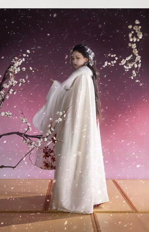 “Camellia Snow” White Battle-Robe Set | Original Embroidered Hanfu Inspired by the Warring States - Yandan_Hanfu