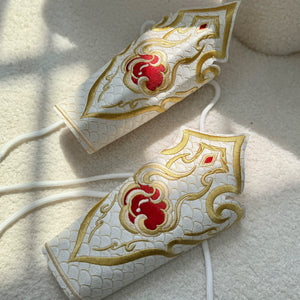 【Radiance of the Dragon】 White Hanfu Ensemble with Cross-Collar, Clouded Shoulders & Embroidered Seal men Unisex - Yandan_Hanfu