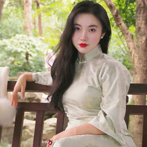 Emerald Flowing-Sleeve Qipao – New Chinese Silhouette with Full Opening & Elegant Plus-Friendly Fit - Yandan_Hanfu