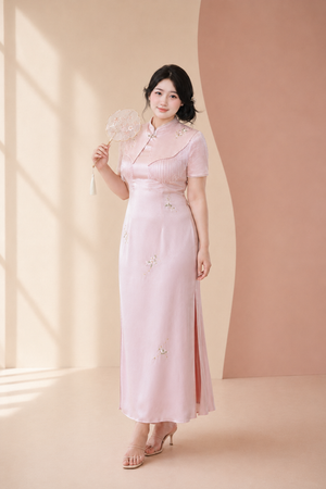 Plus size blush pink cheongsam qipao puff sleeve mandarin collar midi dress modern new chinese style for curvy women front view