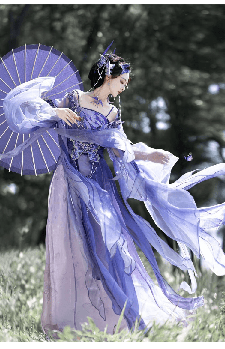 Purple traditional hanfu dress for women, inspired by Song Dynasty, featuring silk fabric with hanfu coat and jacket. Ideal for Chinese New Year, winter hanfu, graduations, and fairy hanfu cosplay. This elegant hanfu is available for sale at hanfu shops and online stores, perfect for hanfu women seeking unique traditional and modern Chinese clothing.