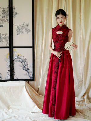 Qiying red embroidered wedding qipao traditional chinese bridal cheongsam for marriage ceremony fabric texture detail
