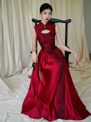 Qiying red embroidery cheongsam for wedding traditional chinese bridal dress for bride front view with elegant embroidery details