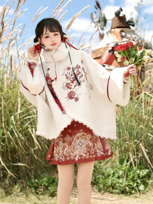 Serpent drum winter hanfu set modern coat and ma mian skirt for cold season layering fabric detail
