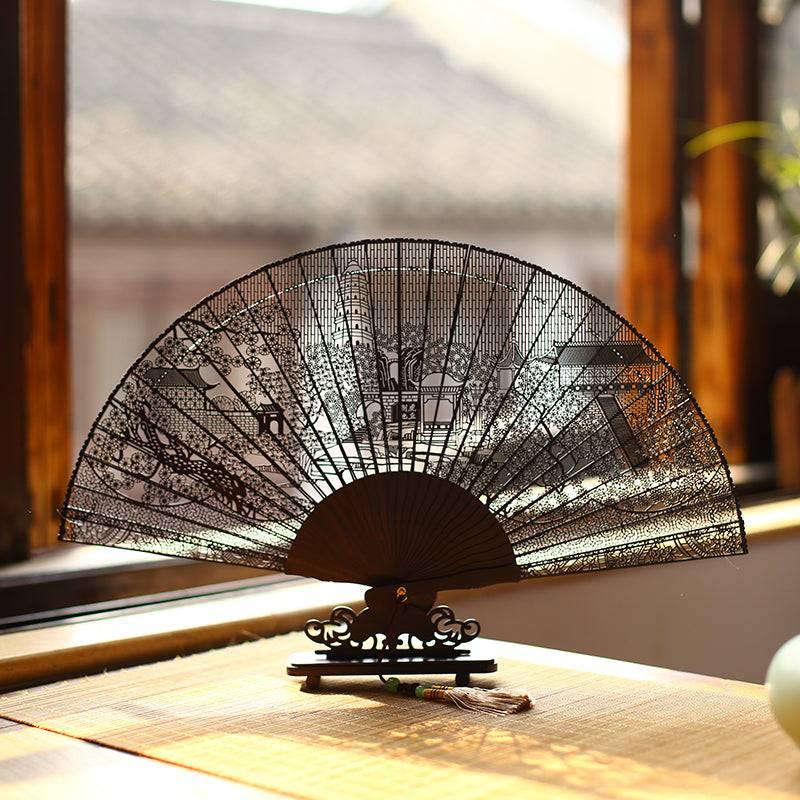 Suzhou sandalwood fan hollow sandalwood Chinese style folding fan - Yandan_Hanfu