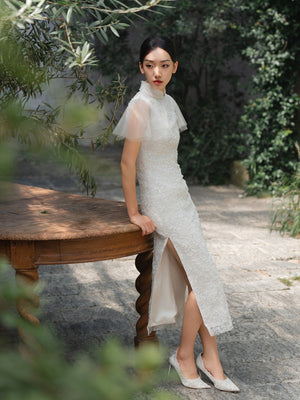 White lace cheongsam bridal gown and wedding dress chinese modified sleeveless toast dress for bride engagement back view