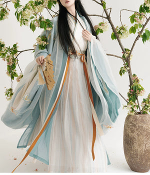 Yun mengze song dynasty inspired hanfu embroidered large sleeved collar pleated skirt for men and women same style fabric detail