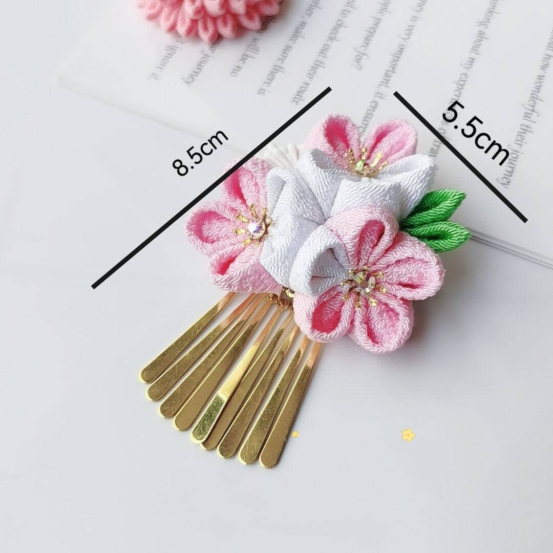 Gold comb cherry blossom hairpin with size 8.5cm by 5.5cm, from the Sakura Japanese headdress set.
