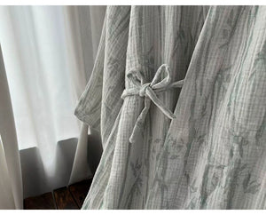 Gray classic trim detail on the bamboo leaf cotton gauze robe