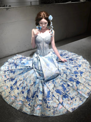 Blue fish brocade mamian skirt with pleats spread