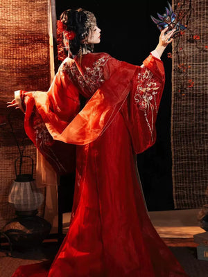 Red Warring States Hanfu costume embroidery and waist detail