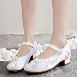 Qing Plum | Embroidered Hanfu Shoes - Yandan_Hanfu