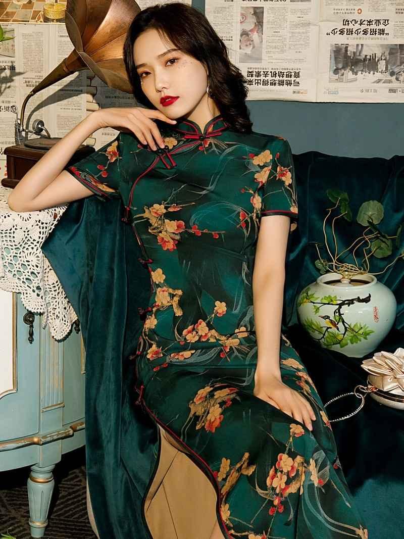 Green Qipao dress XXL / Long Sleeve Green Qipao dress XXL / Long Sleeve
