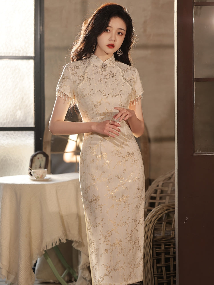 Featuring an elegant display of an array of items including a Green Qipao dress, a modern Qipao shirt and a sexy Cheongsam, this collection presents a blend of traditional and modern styles. The modern Cheongsam dress, along with the Cheongsam modern top, redefines traditional aesthetics with a contemporary twist. Adding an element of allure is the sexy Cheongsam lingerie, complemented by a white Cheongsam shirt in comfortable fabric.
