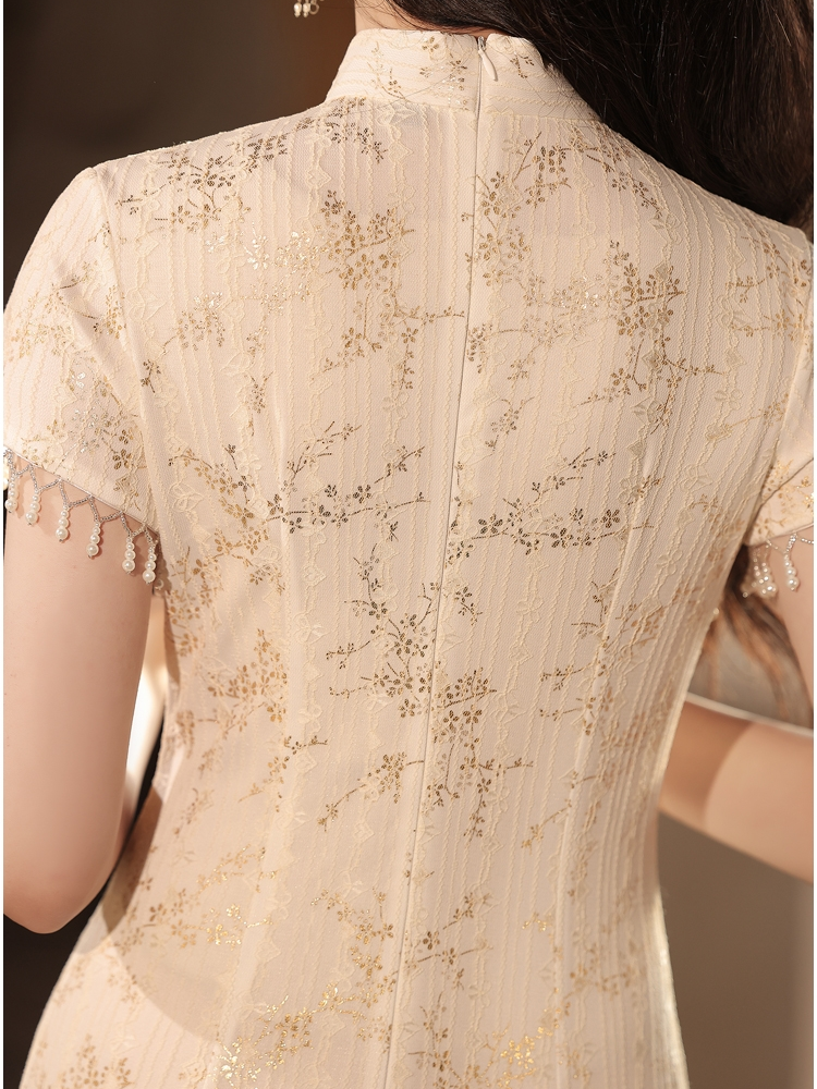 Featuring an elegant display of an array of items including a Green Qipao dress, a modern Qipao shirt and a sexy Cheongsam, this collection presents a blend of traditional and modern styles. The modern Cheongsam dress, along with the Cheongsam modern top, redefines traditional aesthetics with a contemporary twist. Adding an element of allure is the sexy Cheongsam lingerie, complemented by a white Cheongsam shirt in comfortable fabric.