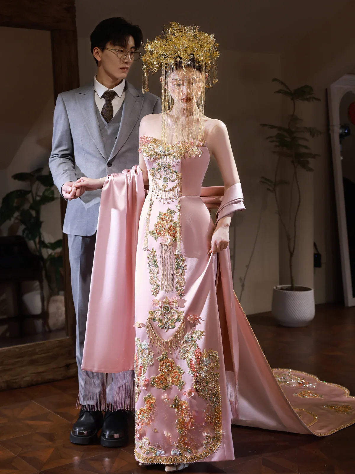 Jade Pool Original New Chinese Style Evening Gown for Engagement & rich powder / M Jade Pool Original New Chinese Style Evening Gown for Engagement & rich powder / M