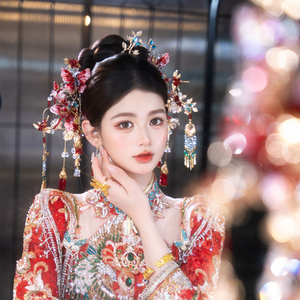 Authentic hydrating flowers butterfly hairpin xiuhe hanfu dragon phoenix jacket chinese bride wedding accessory standing front