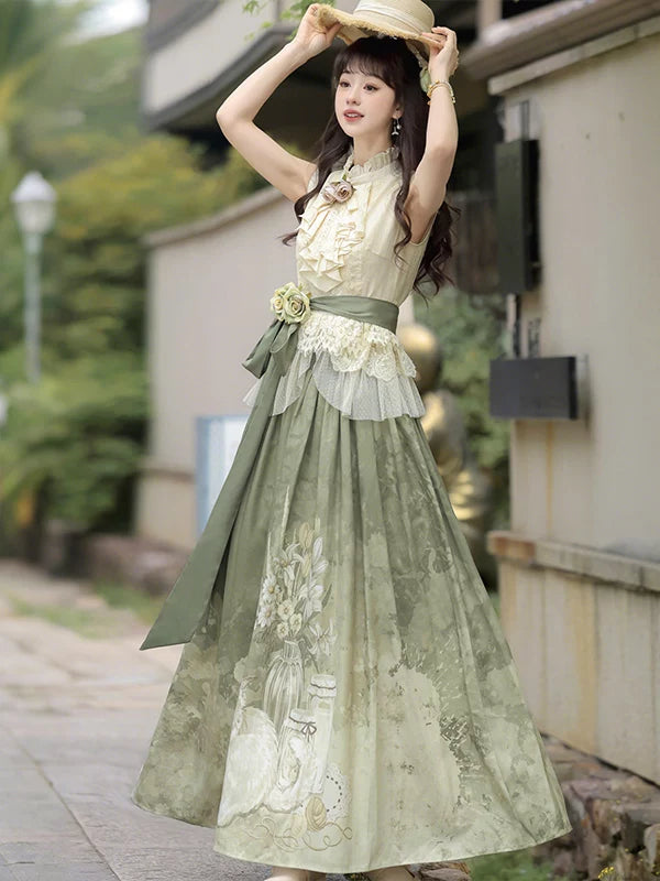 Authentic morning time new chinese hanfu sleeveless top half body long skirt han element suit for daily wear standing front

