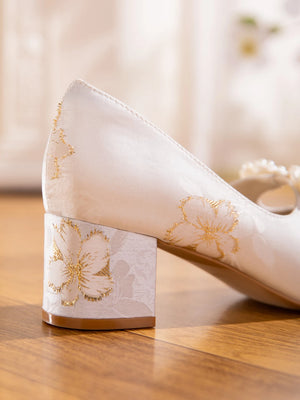 Authentic new chinese pearl flower mary janes thick heel light mouth retro national style cheongsam shoes for women standing front