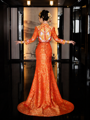 Authentic orange trailing xiuhe cheongsam bridal wedding dress chinese national style temperament toasting outfit for women standing front