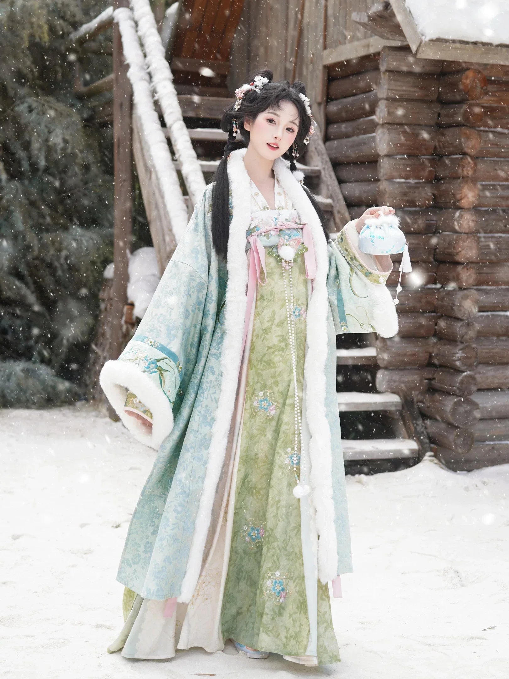 Authentic verdant atelier tang hanfu winter cloak cross collar top and qi chest skirt outfit set standing front