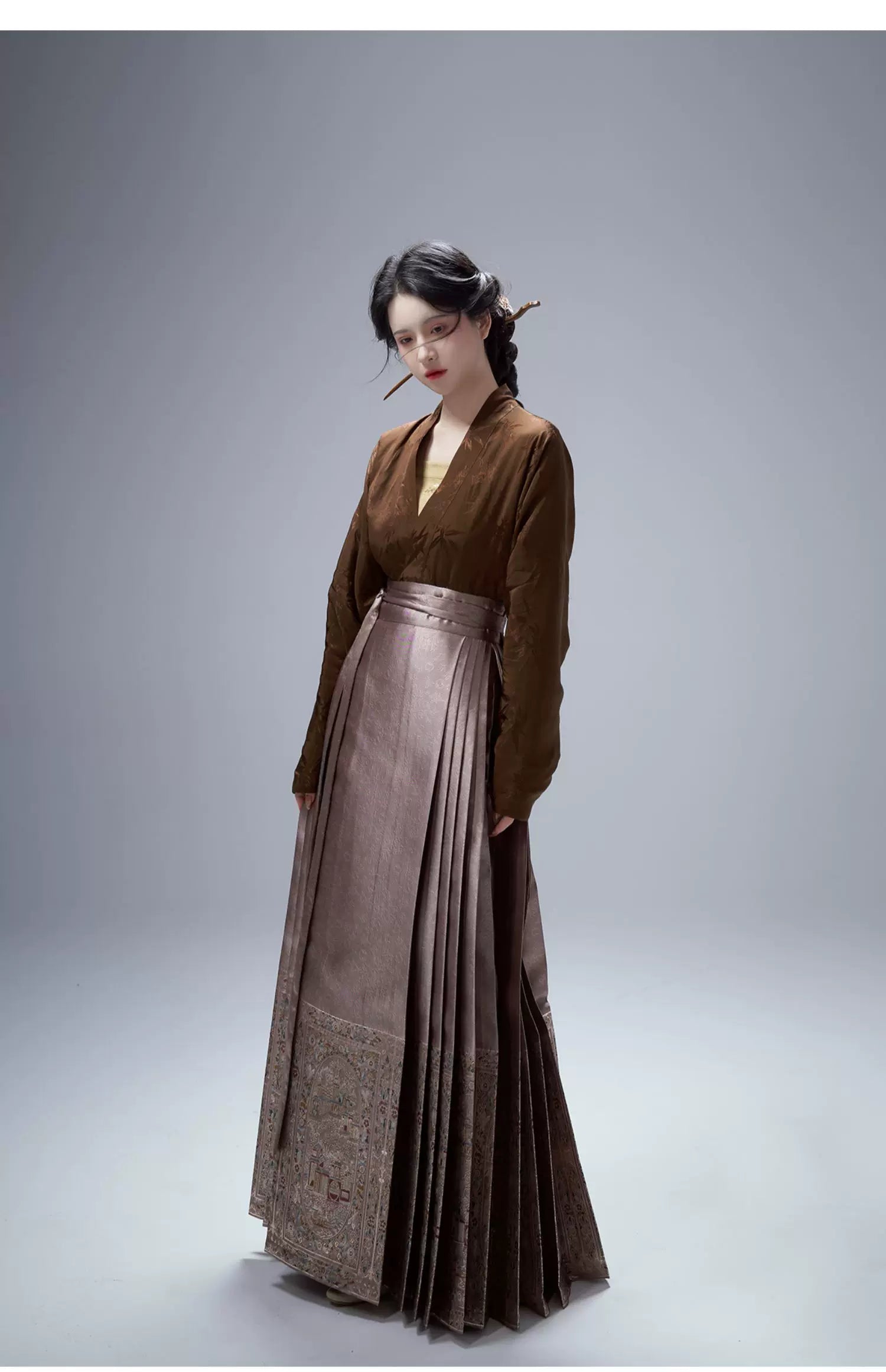 Complete original ming hanfu horse dress set song jin dark jacquard plane sleeve imitation flower design for women full length view

