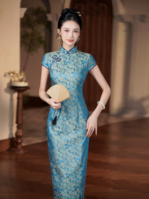 Dusty blue mulberry silk cheongsam short sleeve slim dress with floral jacquard and side slit vintage chic qipao for women back view