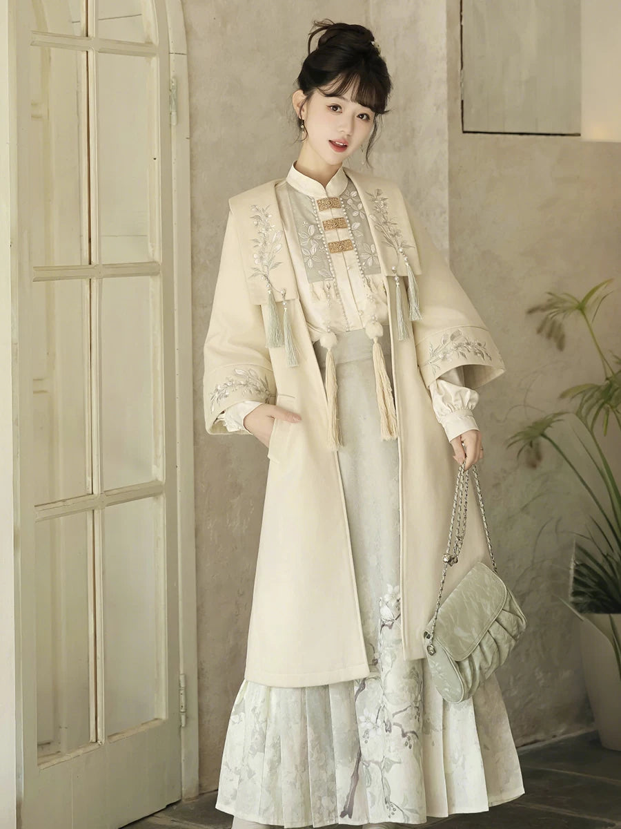  Elegant fangye old dream new chinese style green hanfu modern 3 piece set for women casual and commuting side view

