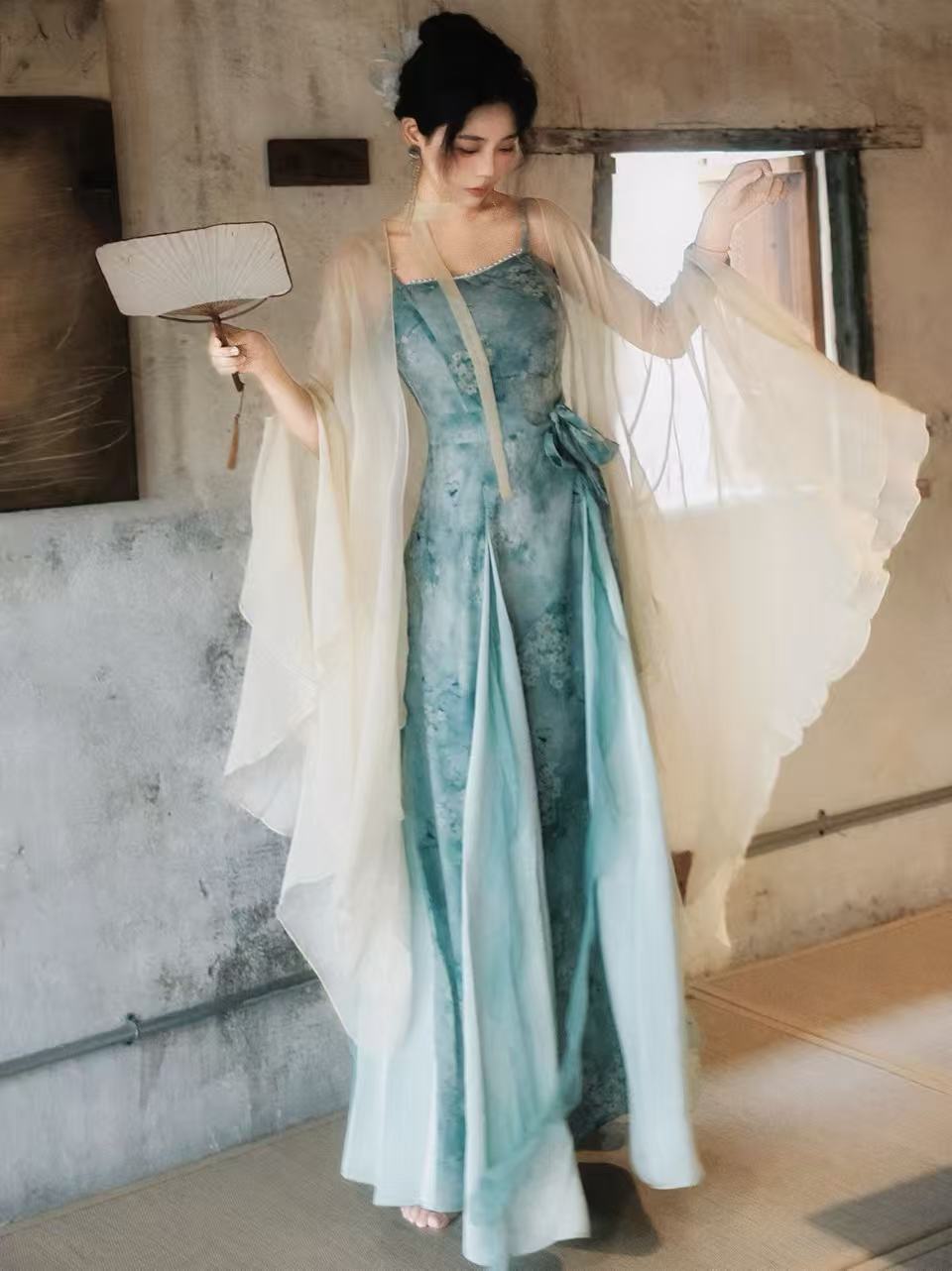 IElegant new chinese spring is not wrong dress butterfly cold jacquard embroidery original design improved daily dress for women side view

