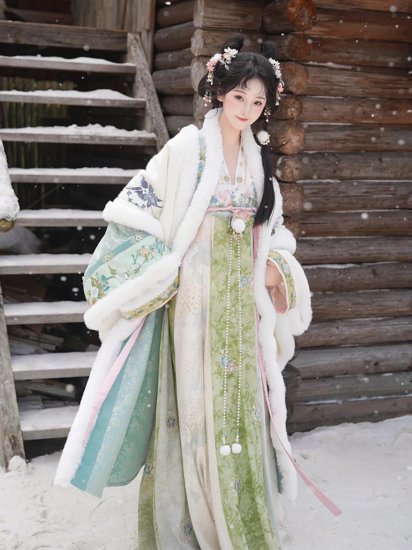 Elegant verdant atelier tang style winter hanfu cloak with cross collar top and qi chest skirt set side view