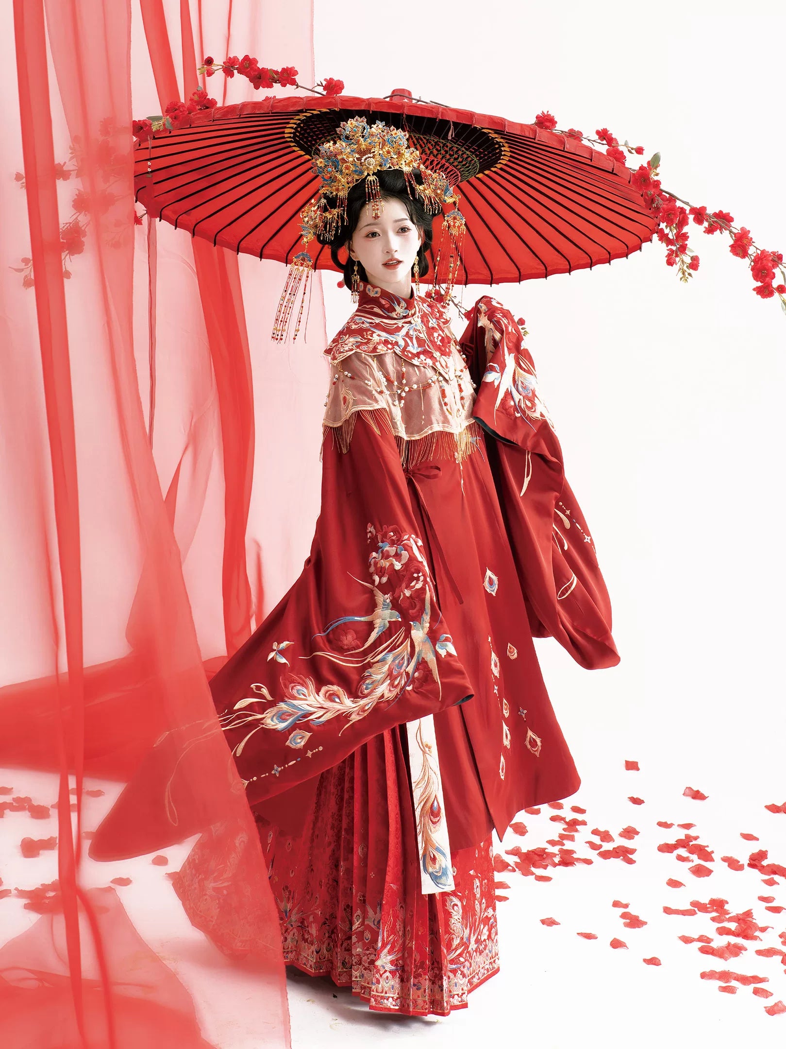 Elegant yan di liangyuan ming dynasty wedding hanfu complete traditional bridal set for wedding ceremony side view

