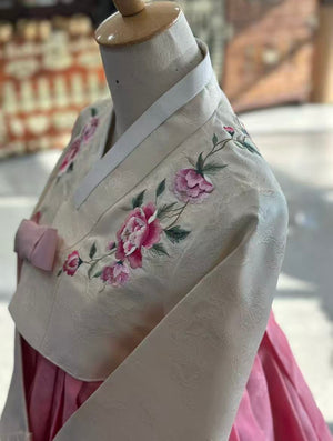 Embroidered korean hanbok set white jeogori pink skirt made in korea