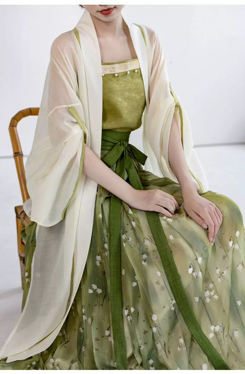 Wizard of oz Hanfu Set Tencel Beizi, Green Sling & 4.5m Pleated Skirt | Yandan Hanfu Off-white open-backed Tencel cardigan / S Wizard of oz Hanfu Set Tencel Beizi, Green Sling & 4.5m Pleated Skirt | Yandan Hanfu Off-white open-backed Tencel cardigan / S