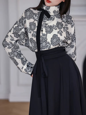 Flower branch ink traditional hanfu set cotton linen stand collar blouse and black 6m pleated skirt in tang style back view