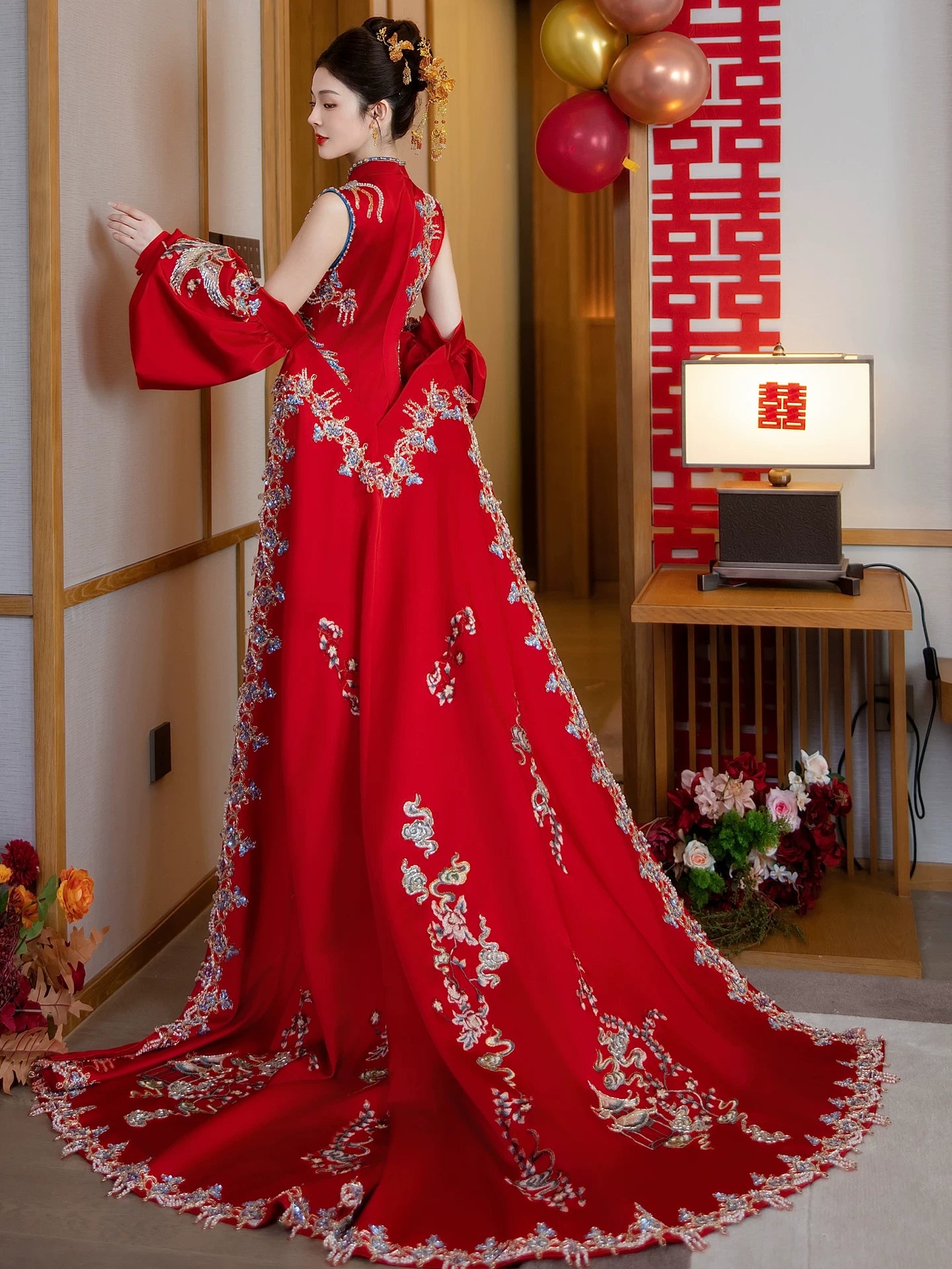 High end slim dragon phoenix toasting dress luxury bridal cheongsam trailing xiuhe clothes thin engagement return door outfit fabric detail