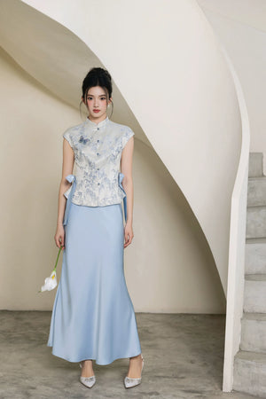 Modern elegant cheongsam set white 3d floral sleeveless top and light blue high waist mermaid skirt for women fabric and floral detail