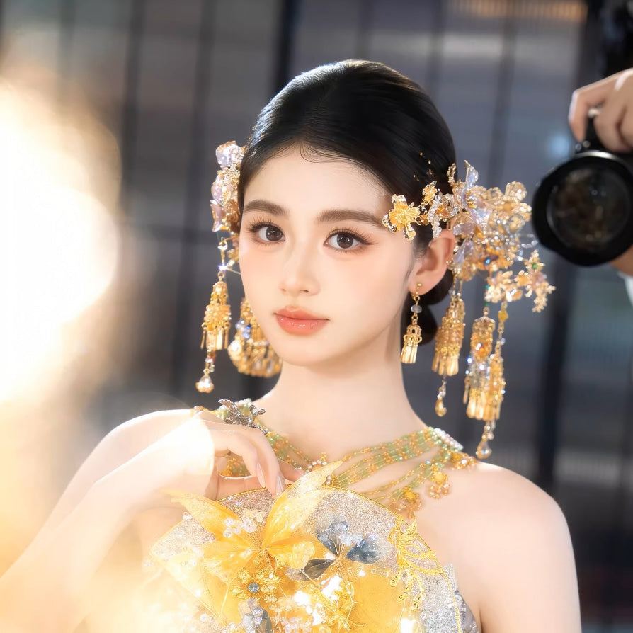 New chinese bridal xiuhe morning robe cheongsam dress and light flower hair accessories complete set detail